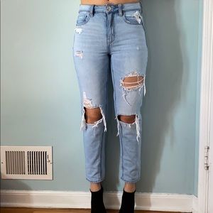 American Eagle  tomgirl Jeans